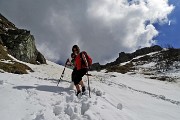 06 Dal Passo di Sasna (2140 m) in discesa